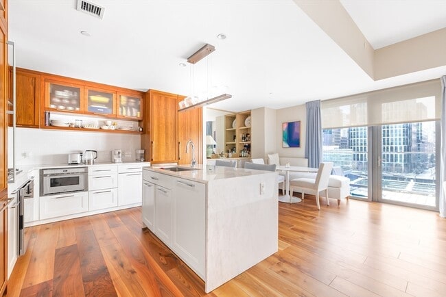 Photo - 300 Pier 4 Blvd. Unit 7A