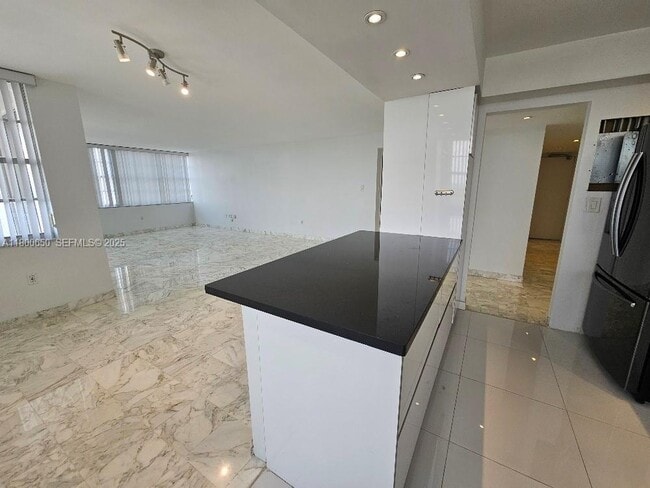 Photo - 18051 Biscayne Blvd Unit 1704
