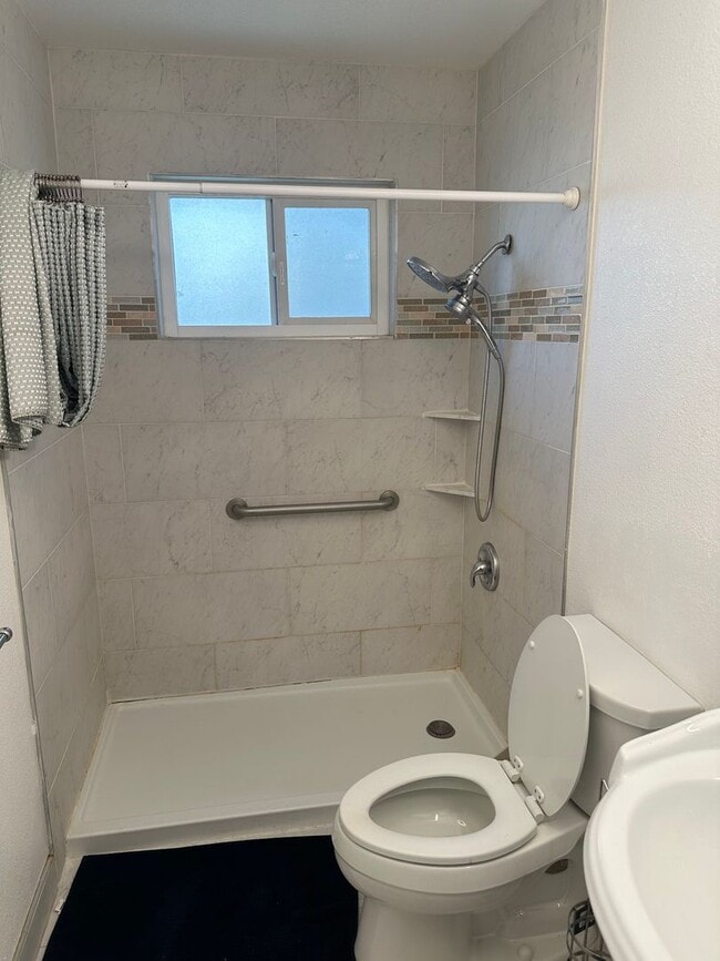 Photo - 2412 Vera Cruz Dr Unit #1