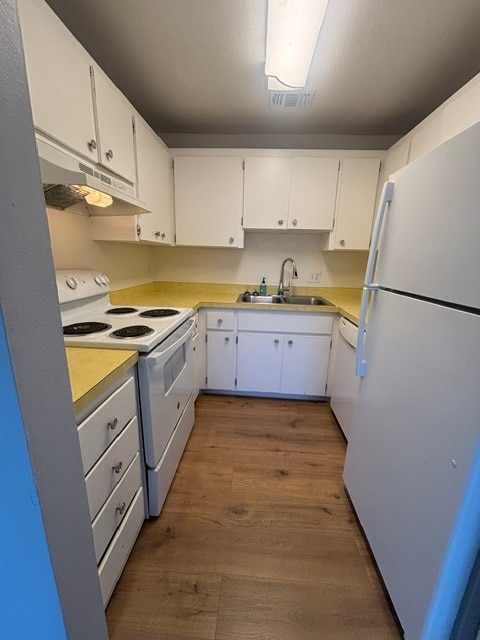 Kitchen - 4845 Rilma Ave Unit 124