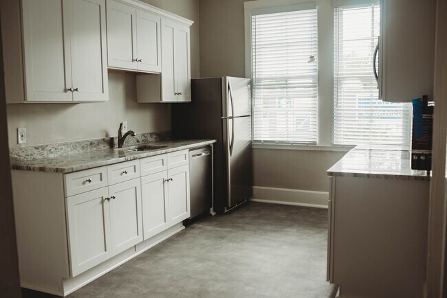 Photo - 529 Washington E St Unit Apt H