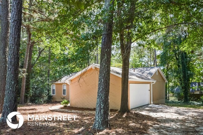 Photo - 1235 Woodland Ct SE