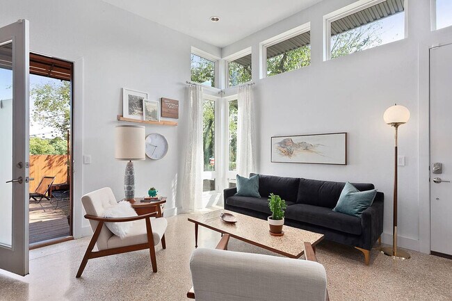 124 W South St Unit SI ID1221789P