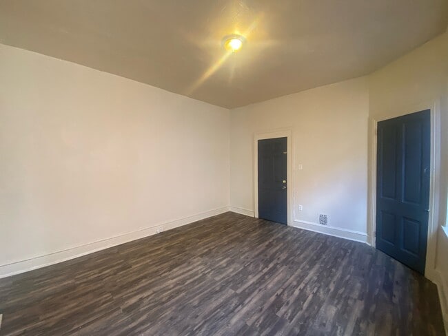 Photo - 402 E Market St