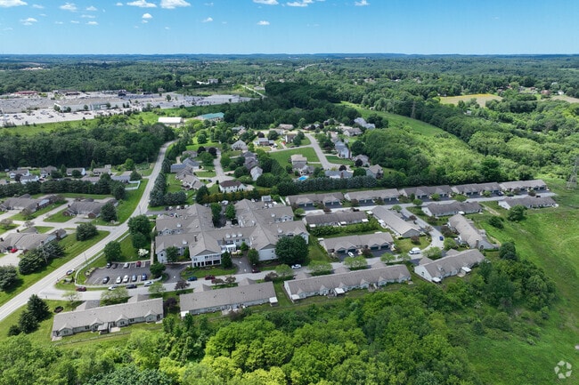 Photo - Crown Pointe Condominiums