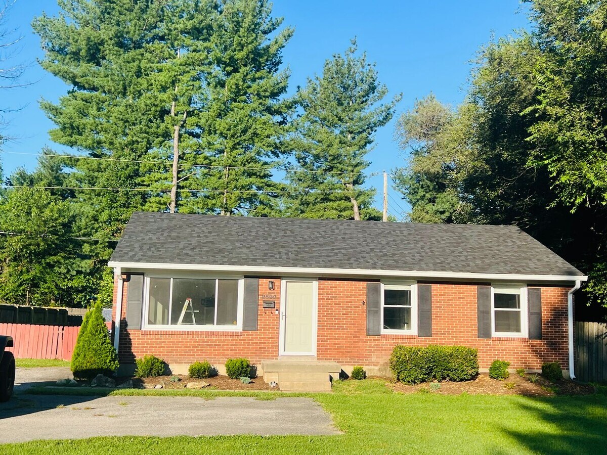 Photo - 2500 Browns Ln