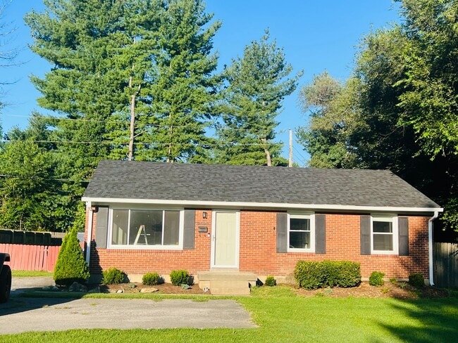 Building Photo - 2500 Browns Ln