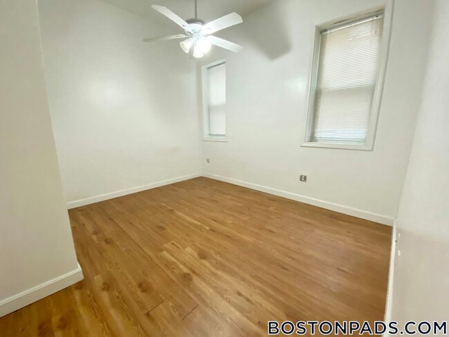 Photo - 26 Hemenway St Unidad B1