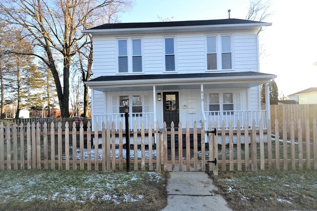 Photo - 610 Union St Unit 1