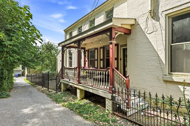 Photo - 124 E Biddle St