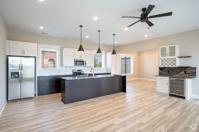 Penthouse - Living Room & Kitchen