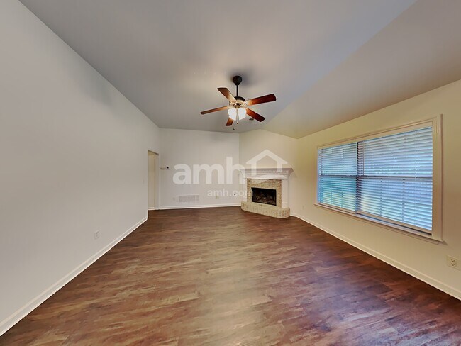 Photo - 1679 Farkleberry Dr