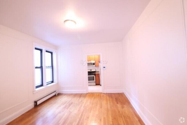 Building Photo - 1 bedroom in Queens NY 11354 Unit B-2E Rental