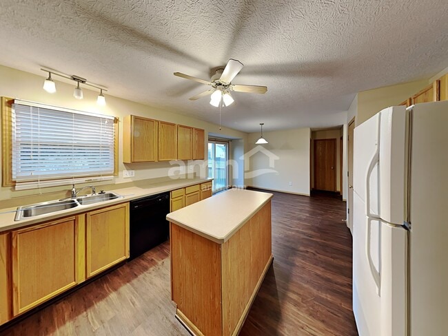 Photo - 1501 Scenic Valley Pl