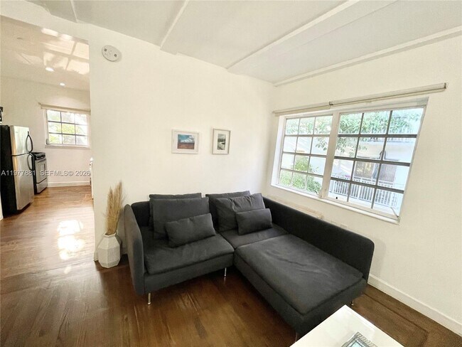 Photo - 439 15th St Unit 18