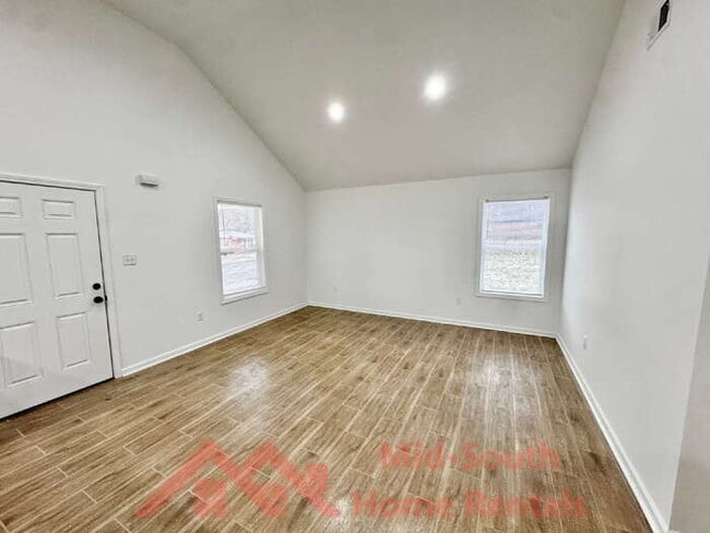 Photo - 581 Gilleas Rd