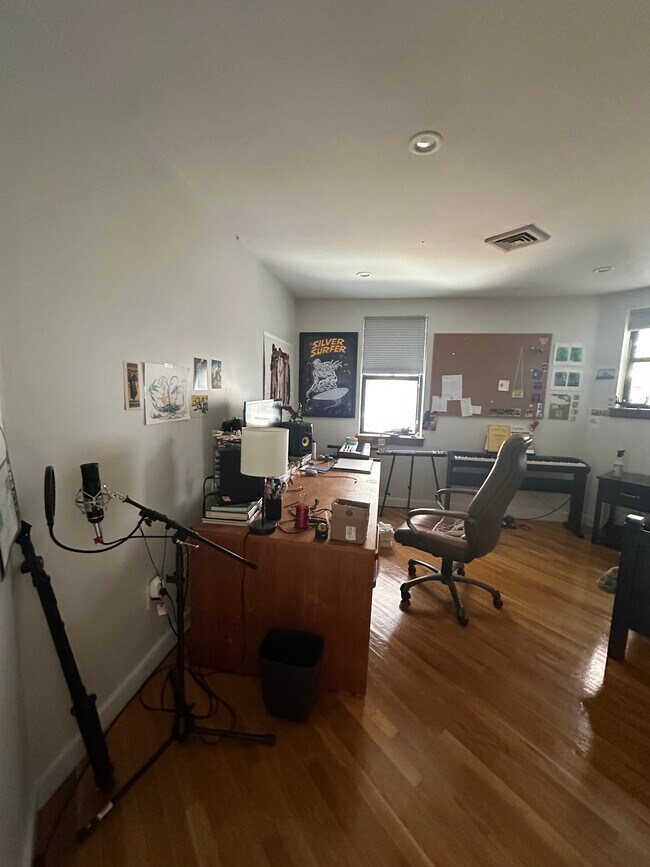 Photo - 100 Riverway Unit 4