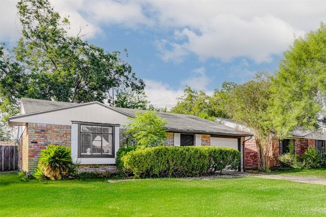 Photo - 3715 Heatherbloom Dr
