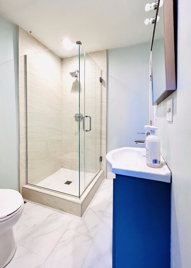 Photo - 3720 S Indiana Ave Unit 3