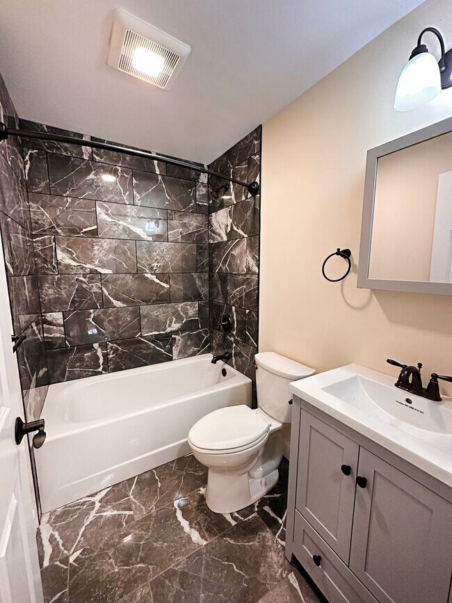 416 Pearl St Unit 53 Campus Ct