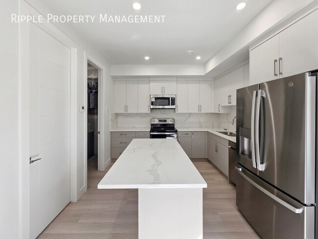 Photo - BRAND NEW 3 BEDS, 2.5 BATHS TOWNHOUSE | CENTRAL AC | PRIME BOWNESS LOCATION