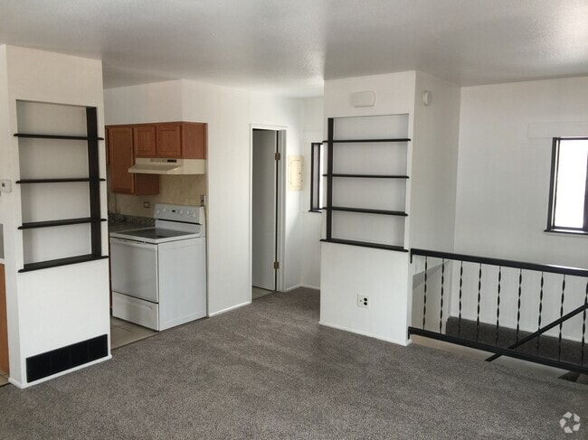 Building Photo - 2604 Tremont St Rental