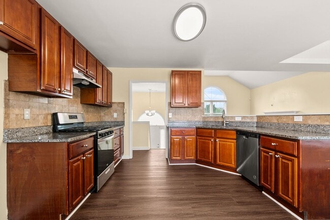 Photo - Charming Flowery Branch Home!
