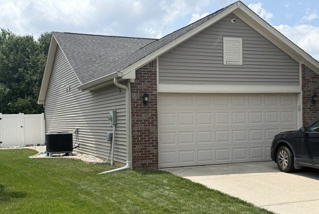 Photo - 16936 Brigg Ct