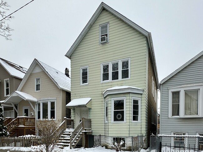 Building Photo - 1626 N Fairfield Ave Unit R00A