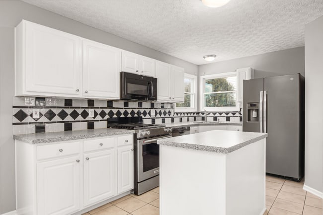 Photo - 4409 Leppert Rd