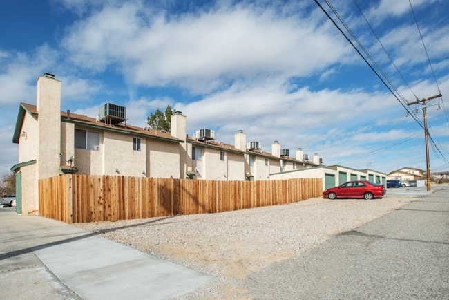 16221-16239 Apple Valley Rd