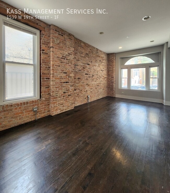 Photo - 1539 W 19th St Unit 1F