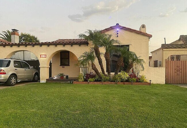 Photo - Luxury Meets Convenience House