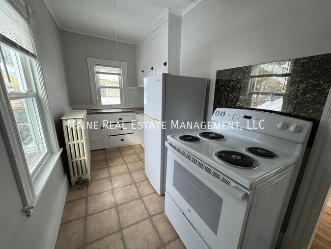 Photo - 28 Pleasant St Unit 2R