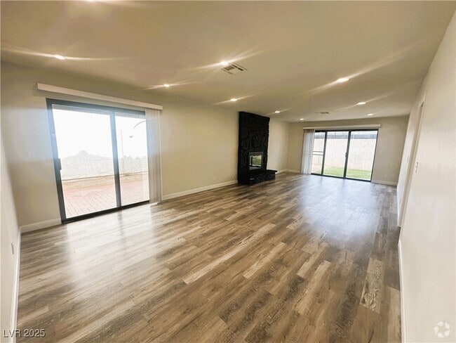 Building Photo - 4180 Blue Heron Ct Rental