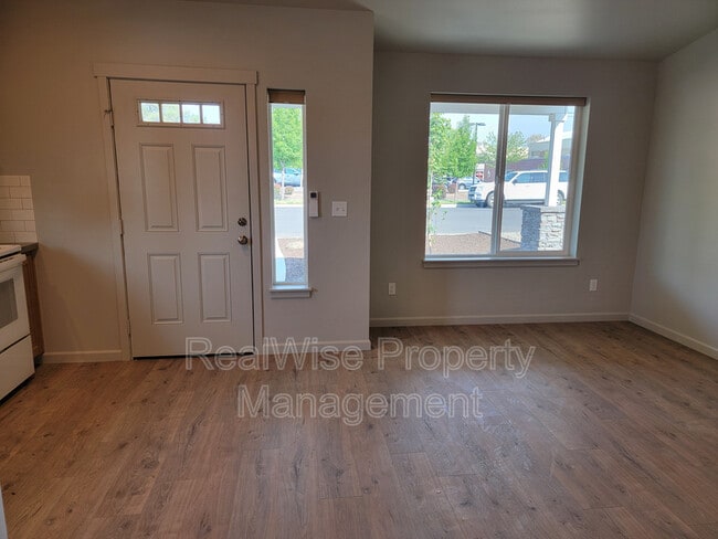 Photo - 407 SW 11th St
