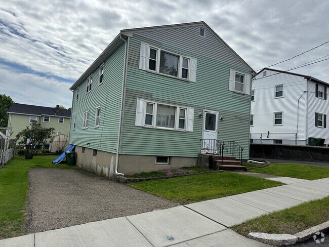Building Photo - 25 King St Unit 2 Rental