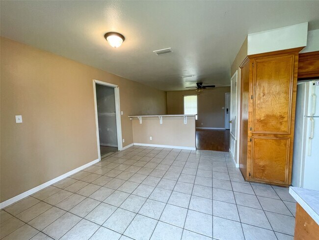 Photo - 401 Anderson Rd