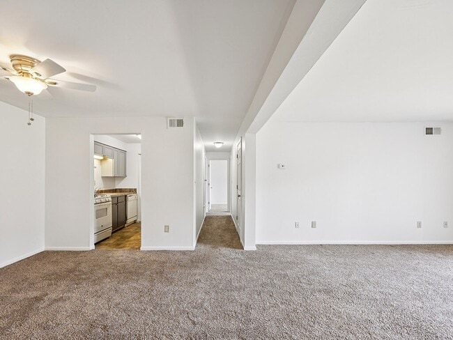 Planos de planta abiertos y transpirables - Northlake Village Apartments