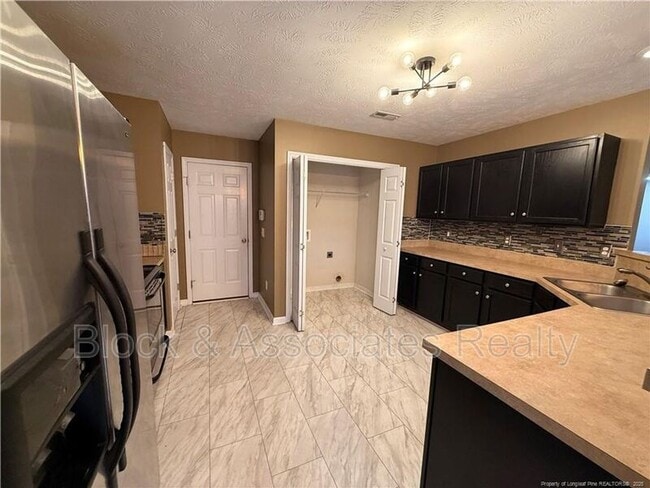 Photo - 68 Sunridge Dr