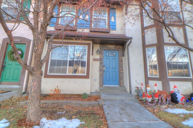 Building Photo - Pet Friendly! Cute 2 Bedroom 1.5 Bath in Midway!!