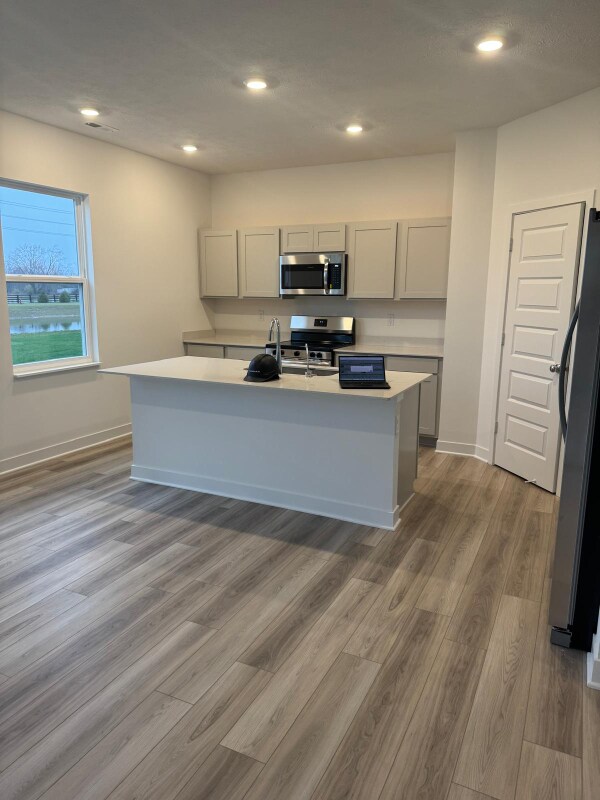 Photo - 18702 Walsh Way