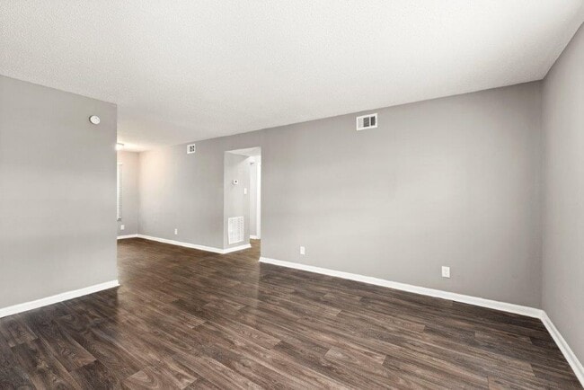 Walnut Hills Apartments