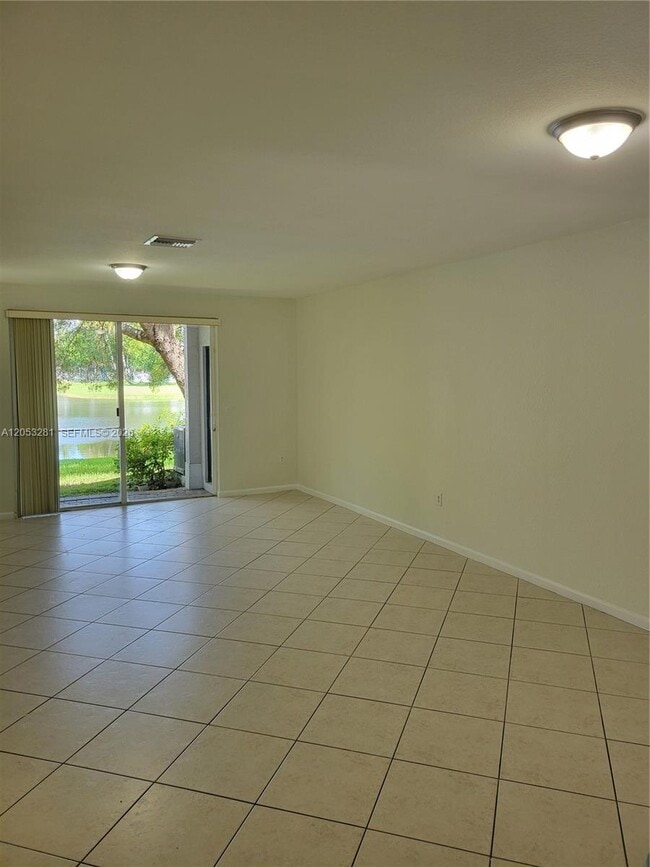 2578 SW 82nd Ave