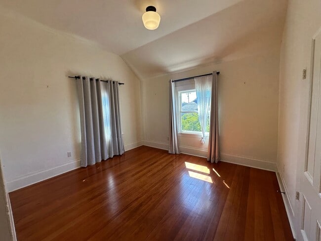 Photo - 634 G St Unit 634 G St. B