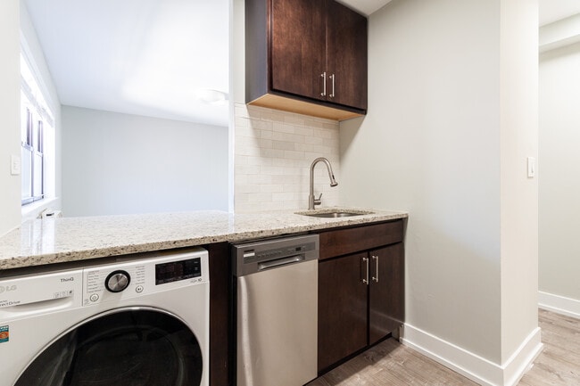 Photo - 454 W Barry Ave