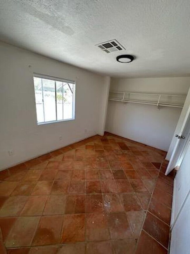 Photo - Well-maintained 2-bedroom, 1-bath home located near the 29 Palms Marine Base and Tortoise Rock Ca...