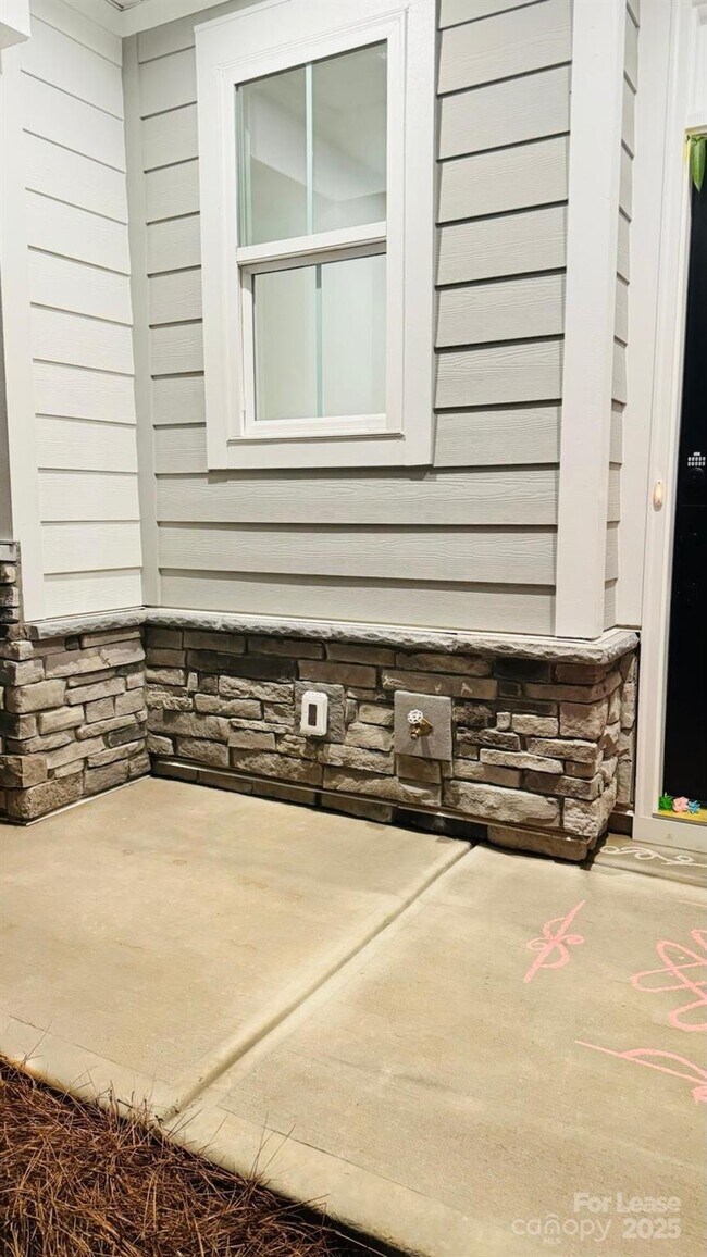 Photo - 9508 Munsing Dr