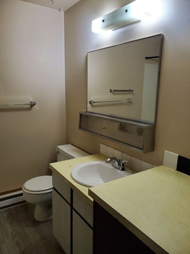 Photo - Cozy North Spokane 2BR with New Carpet & Prime Location Unit 1