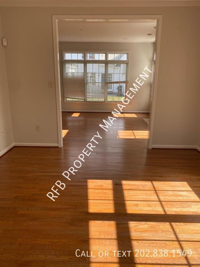 Photo - 4709 Girton Ave